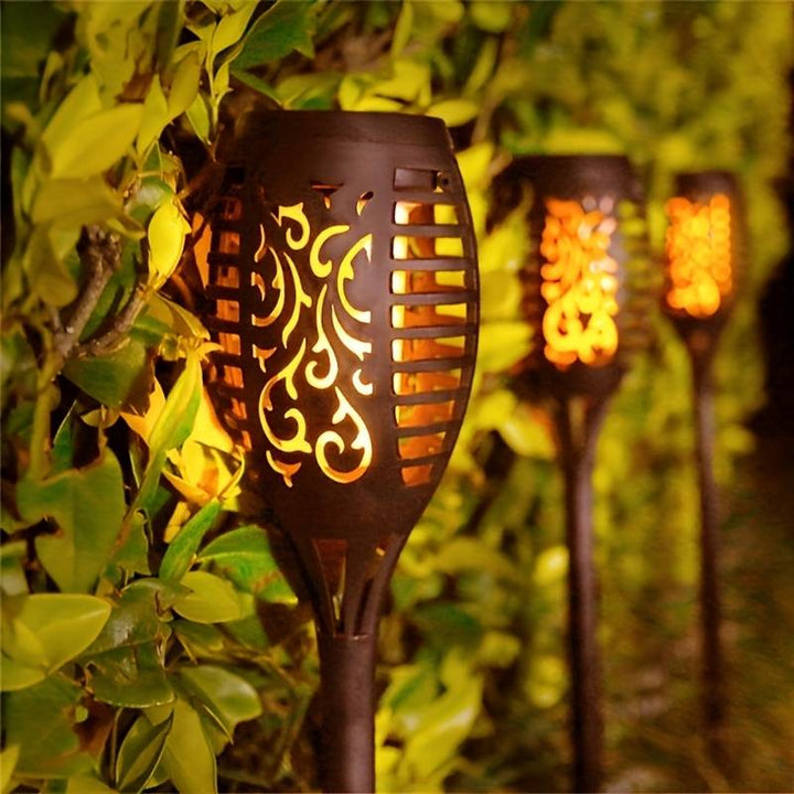 Solarna lampa ogrodowa LED z efektem płomienia