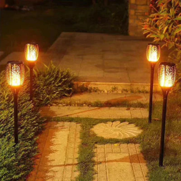 Solarna lampa ogrodowa LED z efektem płomienia