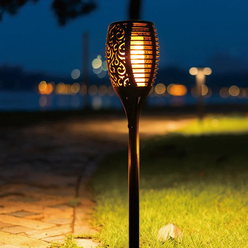 Solarna lampa ogrodowa LED z efektem płomienia