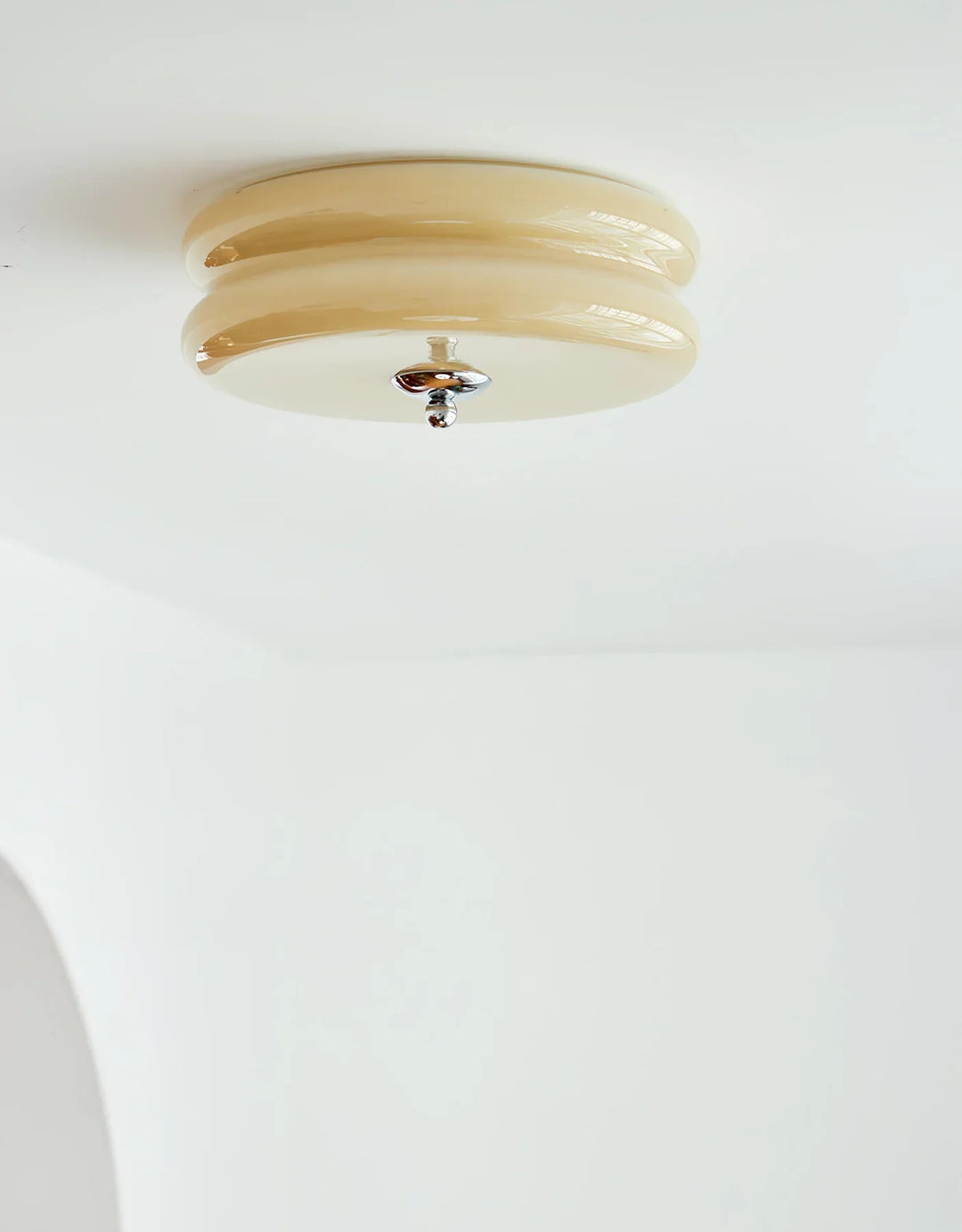 Sufit LED z podwójnym poziomym szklanym tyłem w kształcie sz