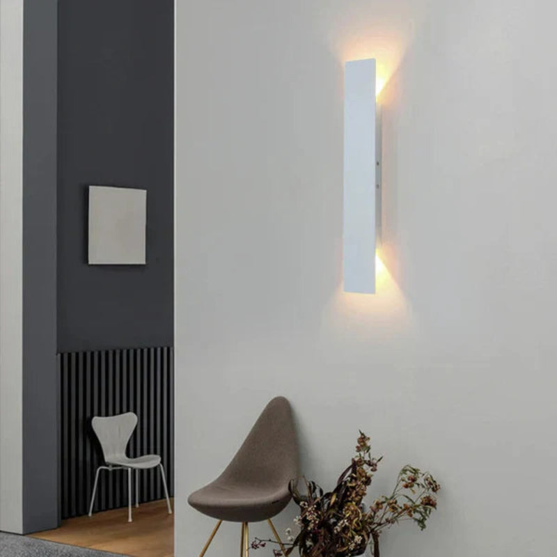 Zewnętrzna lampa ścienna LED z dwustronnym oświetleniem w górę i w d