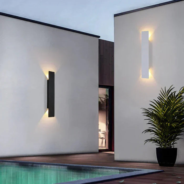Zewnętrzna lampa ścienna LED z dwustronnym oświetleniem w górę i w d